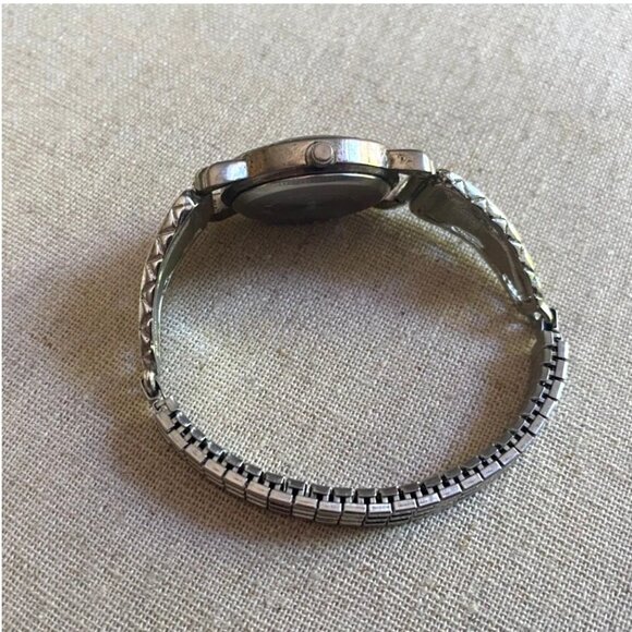 VINTAGE Collezioni Harlequin Art Deco Silver-tone Stretch bracelet Wrist Watch - Picture 3 of 5